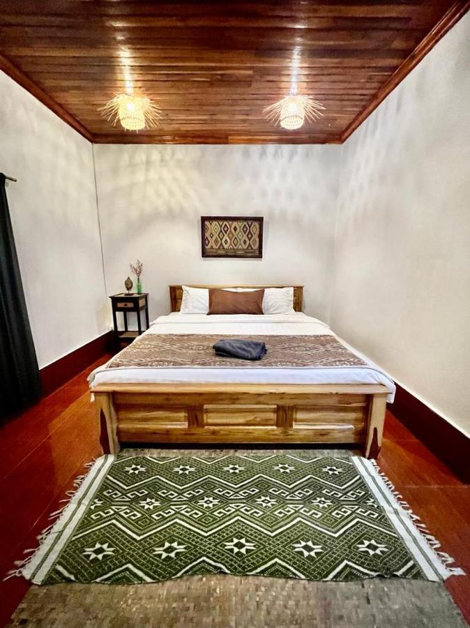 La Casa Hostel Луанґпхабанґ Екстер'єр фото