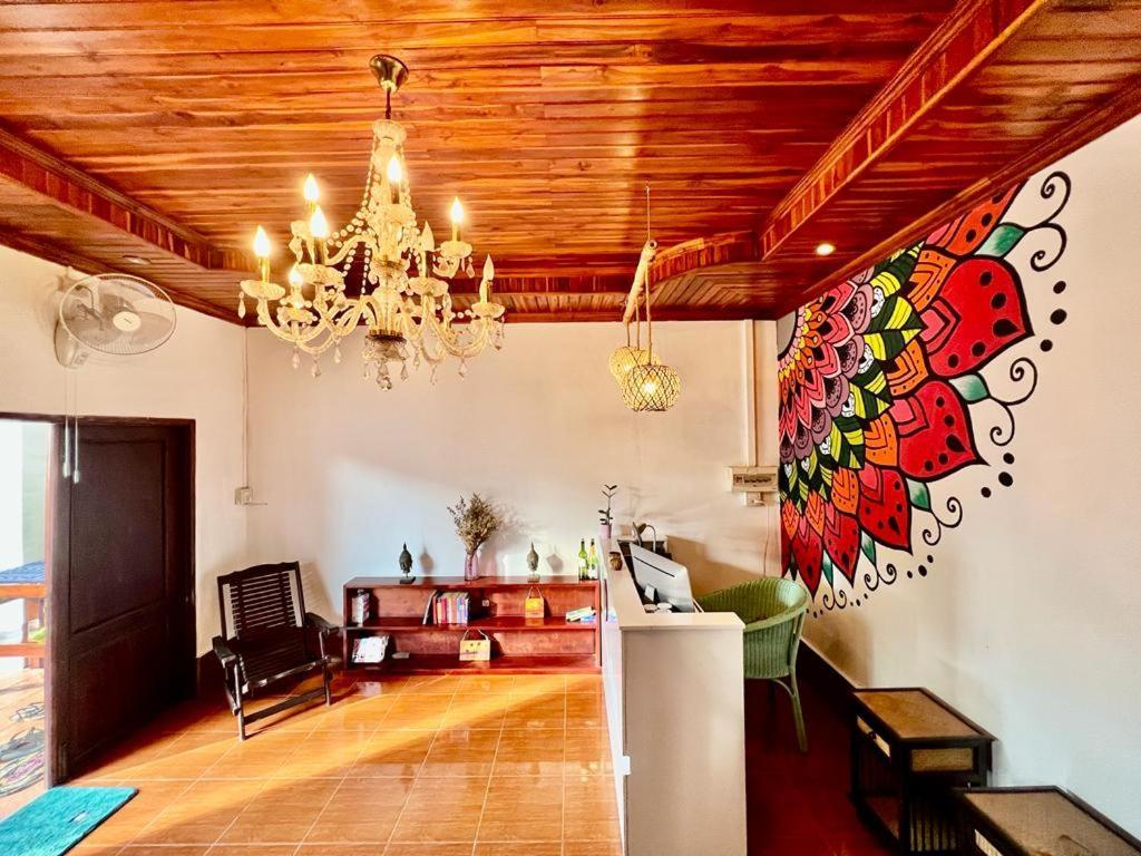 La Casa Hostel Луанґпхабанґ Екстер'єр фото