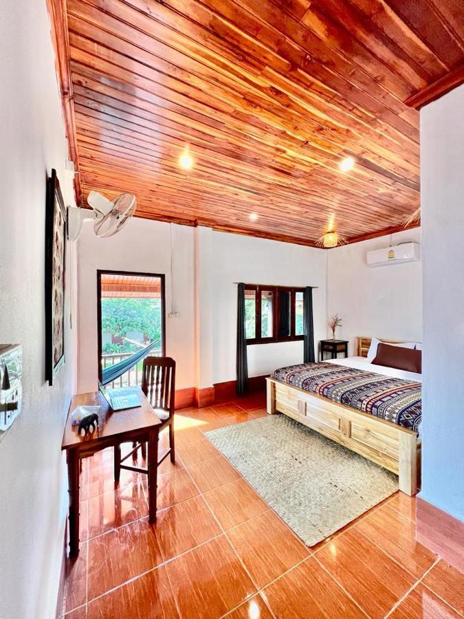 La Casa Hostel Луанґпхабанґ Екстер'єр фото