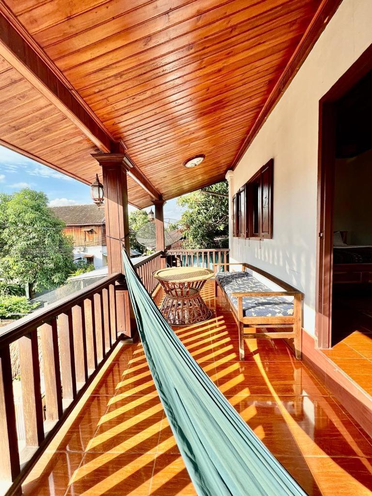 La Casa Hostel Луанґпхабанґ Екстер'єр фото
